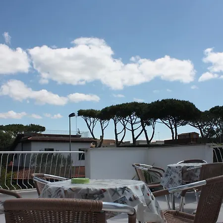 One Night Frühstückspension Fregenae